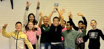 ZWEMCHALLENGE GEWONNEN DOOR OBS DE RIETENDAKSCHOOL